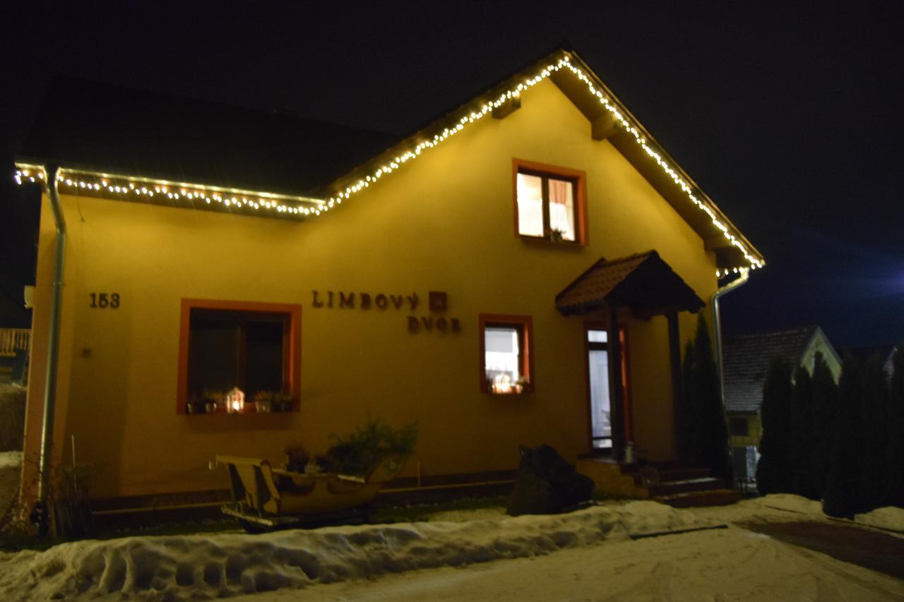 Pezion Limbovy Dvor Hotel Ménhárd Kültér fotó